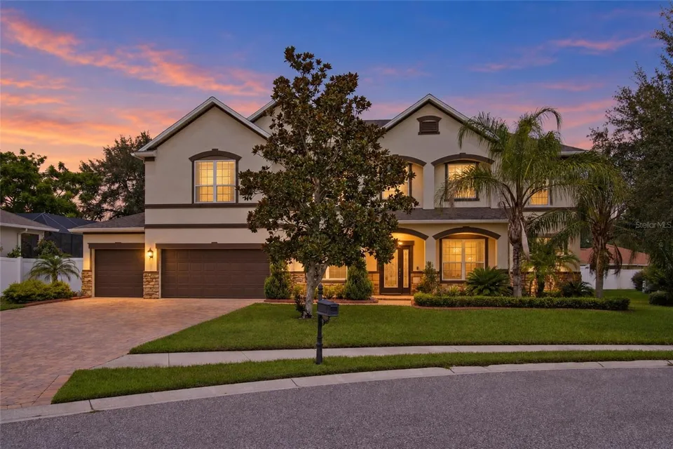6 Bed 5 Bath Modern Farmhouse in Tampa, FL
