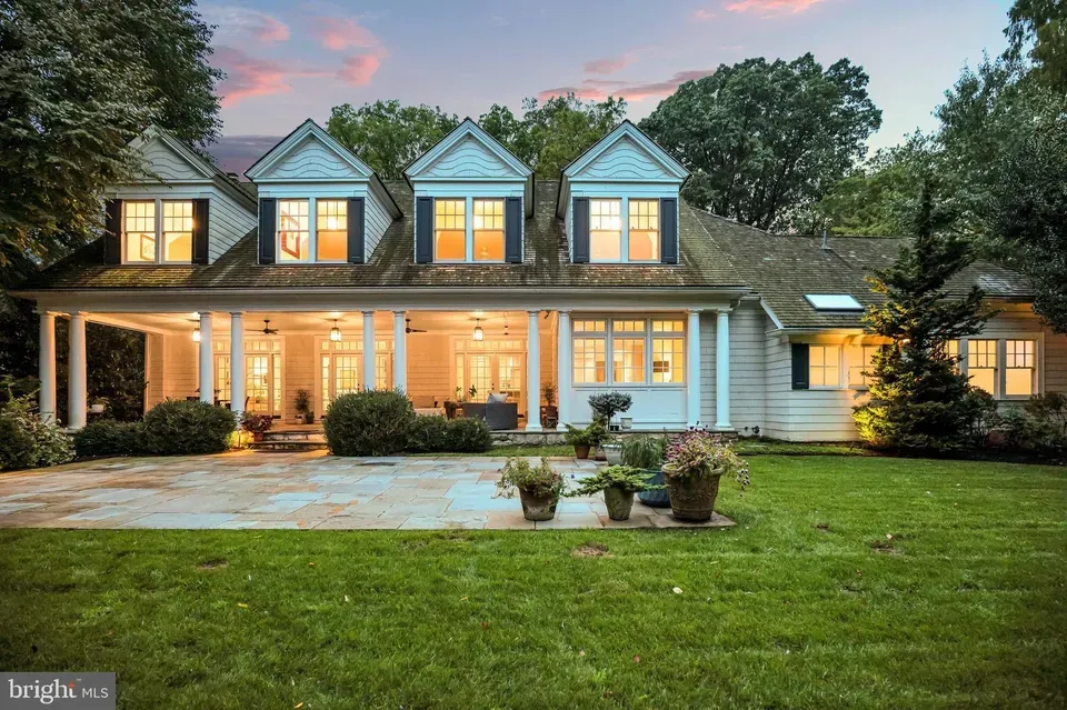 6 Bed 5 Bath Traditional Suburban Family Home in Bethesda, MD - 4