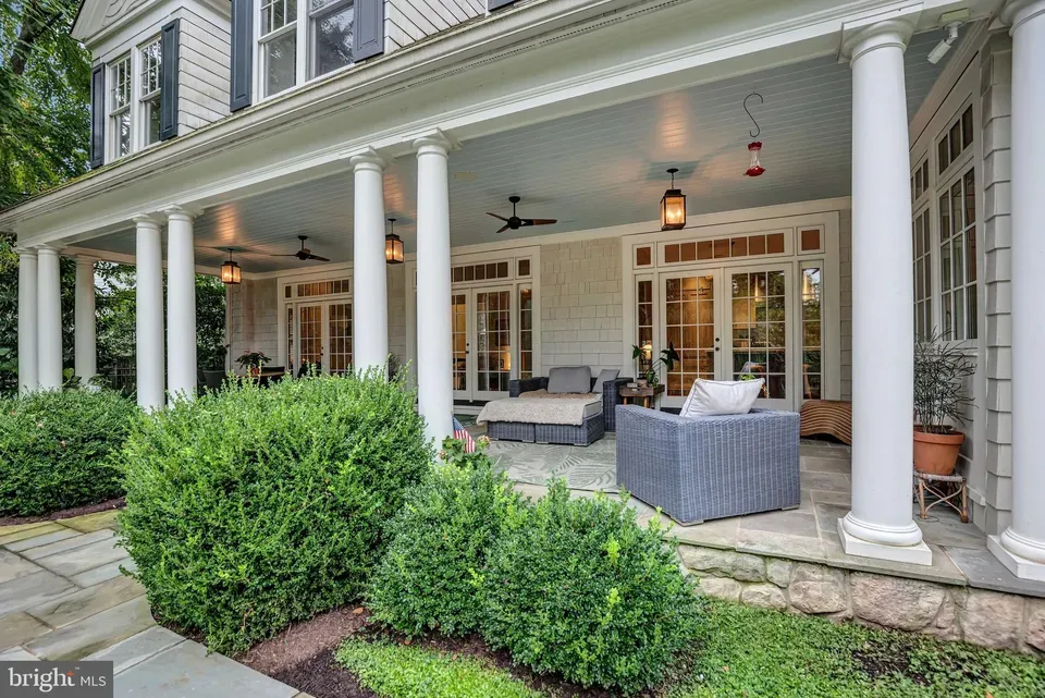 6 Bed 5 Bath Traditional Suburban Family Home in Bethesda, MD - 5