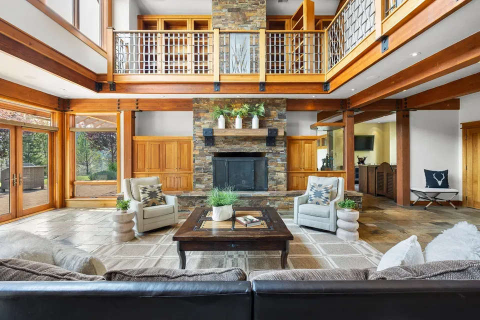 6 Bed 6 Bath Established Contemporary Home in Bend, OR - 5