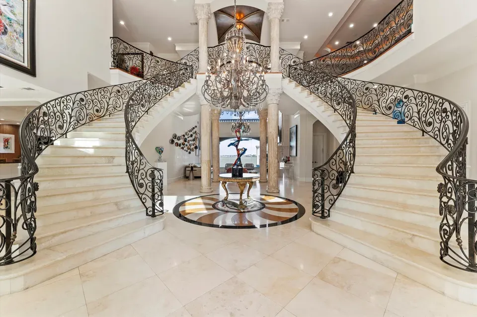 6 Bed 6 Bath Established Contemporary Home in League City, TX - 5