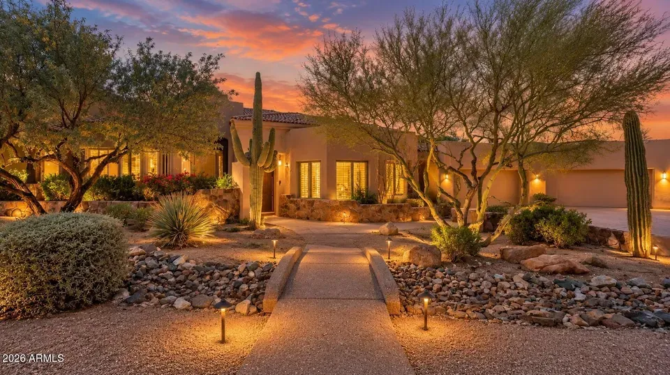 6 Bed 6 Bath Established Contemporary Home in Phoenix, AZ - 1