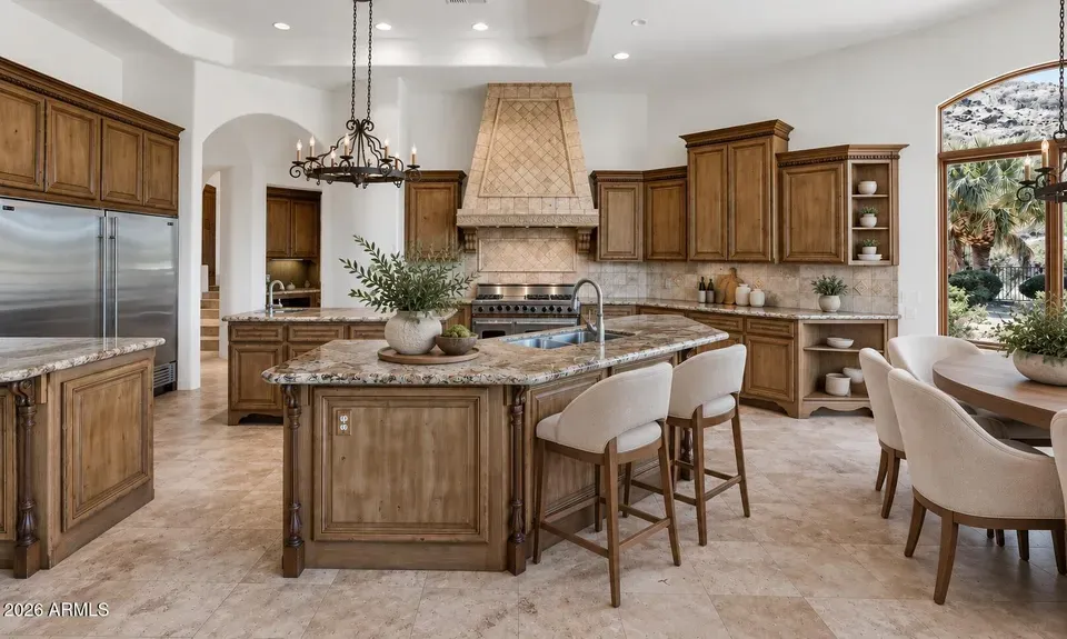 6 Bed 6 Bath Established Contemporary Home in Phoenix, AZ - 3