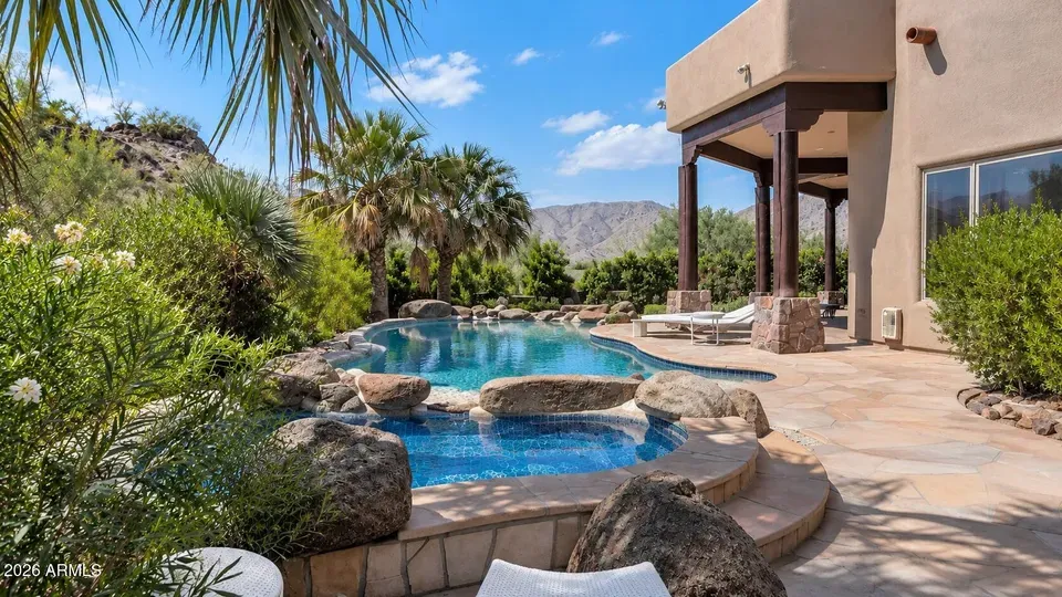 6 Bed 6 Bath Established Contemporary Home in Phoenix, AZ - 5