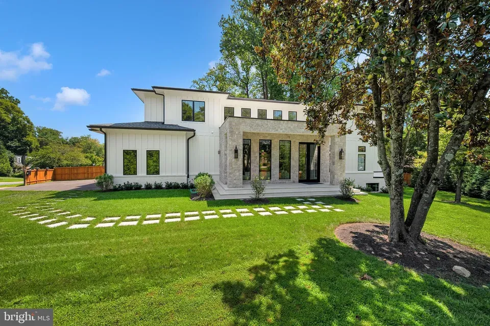 6 Bed 6 Bath Modern Architectural Estate in Bethesda, MD