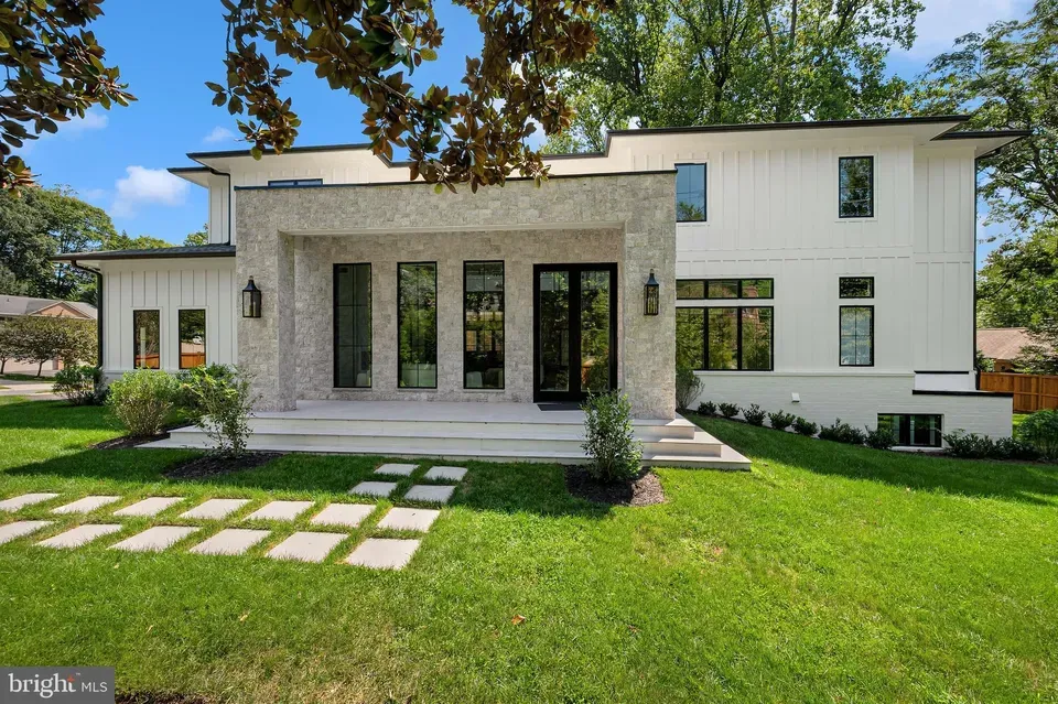 6 Bed 6 Bath Modern Architectural Estate in Bethesda, MD - 3