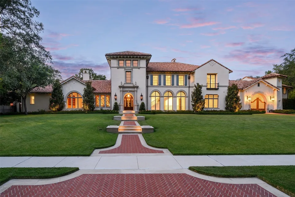 6 Bed 7 Bath Modern Architectural Estate in Dallas, TX - Hero