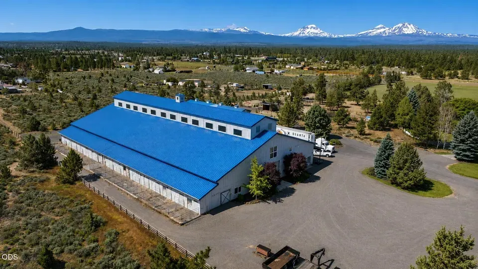 6 Bed 7 Bath Traditional Suburban Family Home in Bend, OR - 3