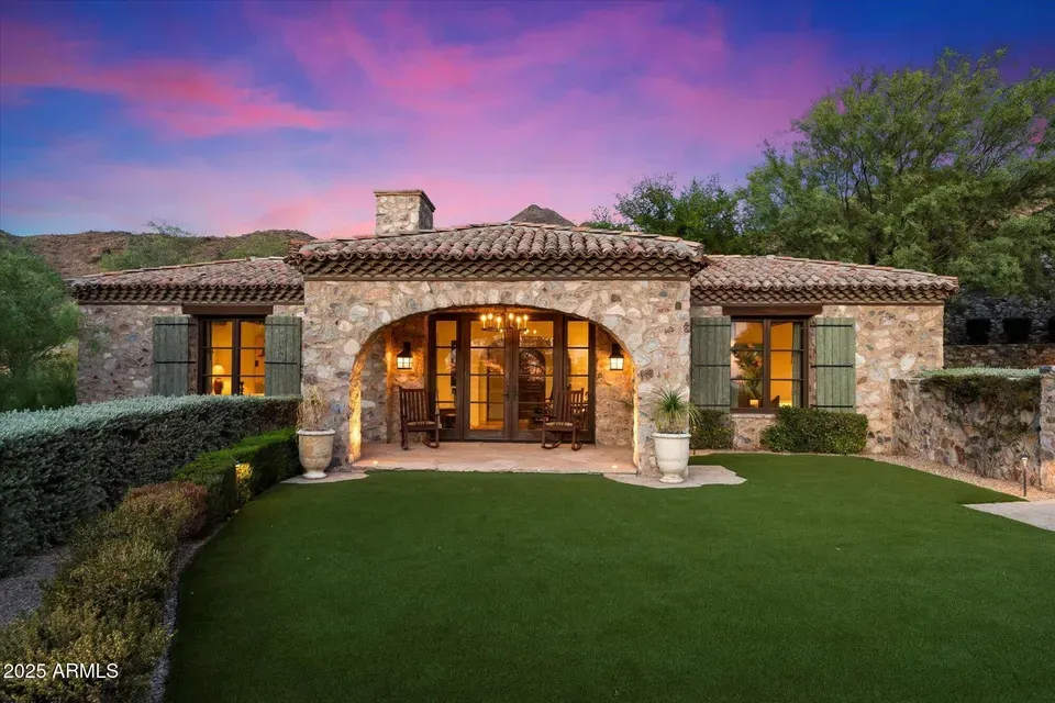 6 Bed 8 Bath Established Contemporary Home in Scottsdale, AZ - 1