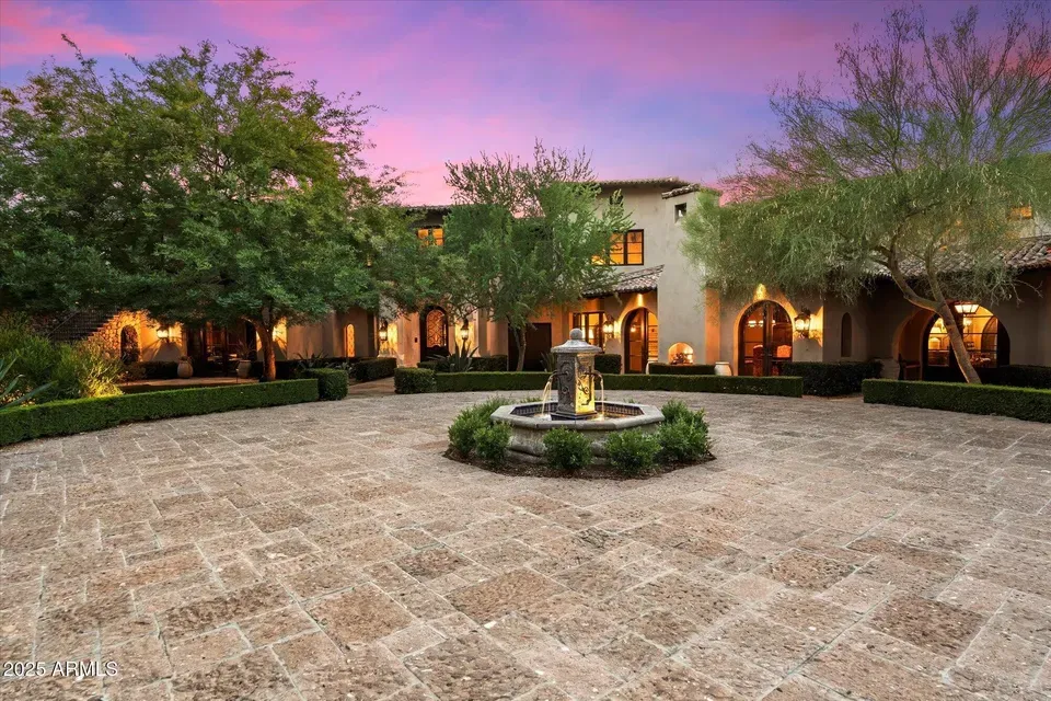 6 Bed 8 Bath Established Contemporary Home in Scottsdale, AZ - 2