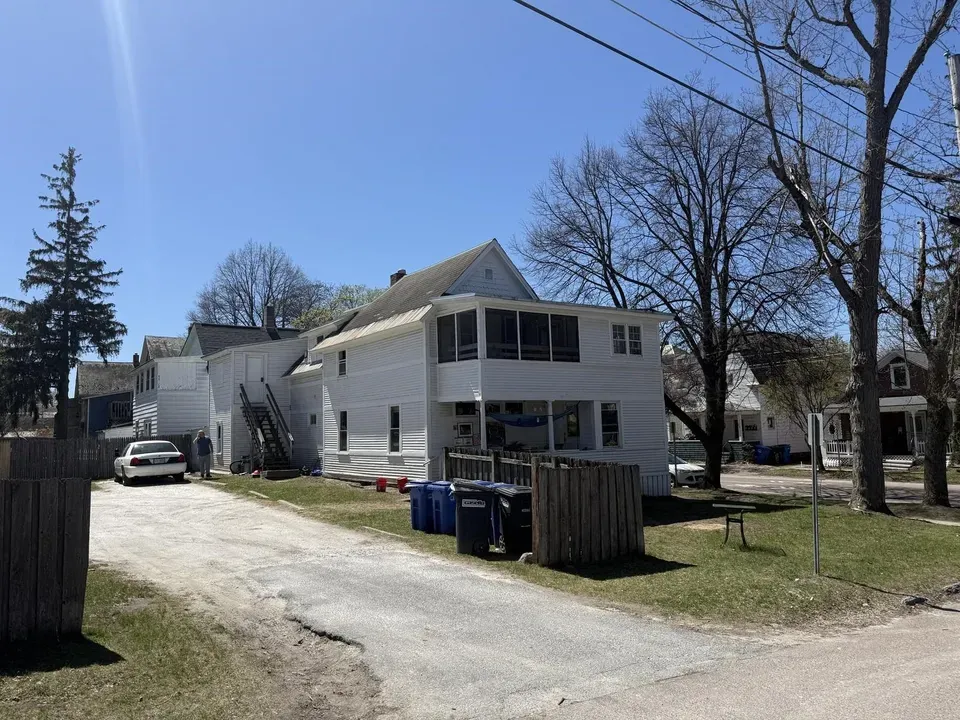 7 Bed 2 Bath Multi-Unit Residential Property in Burlington, VT - 2