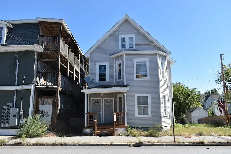 7 Bed 2 Bath Multi-Unit Residential Property in Manchester, NH