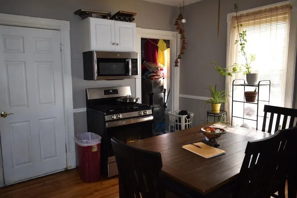 7 Bed 2 Bath Multi-Unit Residential Property in Manchester, NH - 3