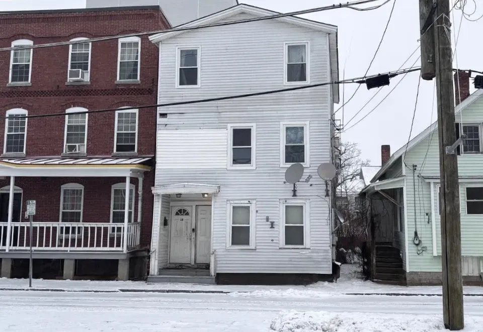 7 Bed 2 Bath Multi-Unit Residential Property in Nashua, NH - 3