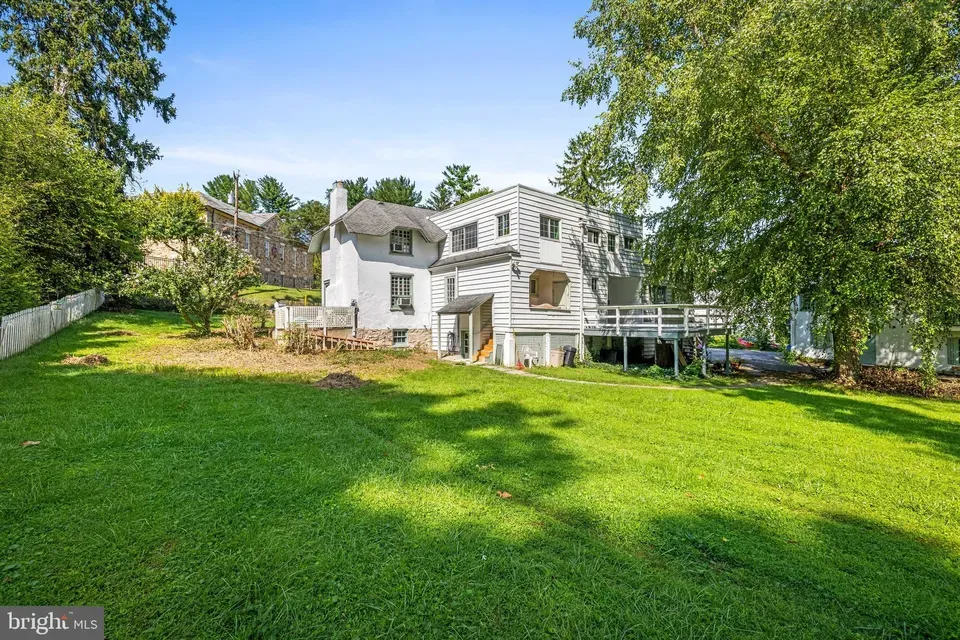 7 Bed 3 Bath Classic Historic Era Home in Baltimore, MD - 4
