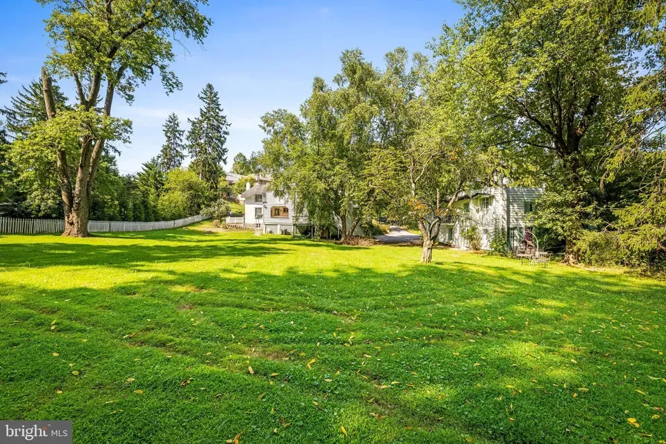 7 Bed 3 Bath Classic Historic Era Home in Baltimore, MD - 5