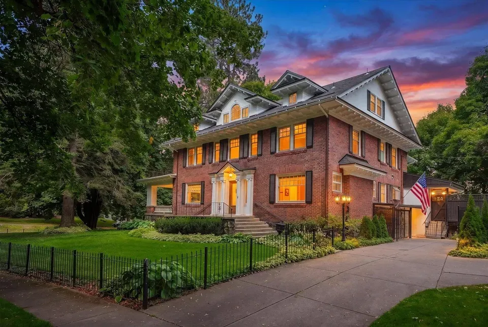 7 Bed 3 Bath Classic Historic Era Home in Spokane, WA - 2