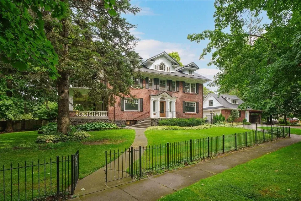 7 Bed 3 Bath Classic Historic Era Home in Spokane, WA - 5