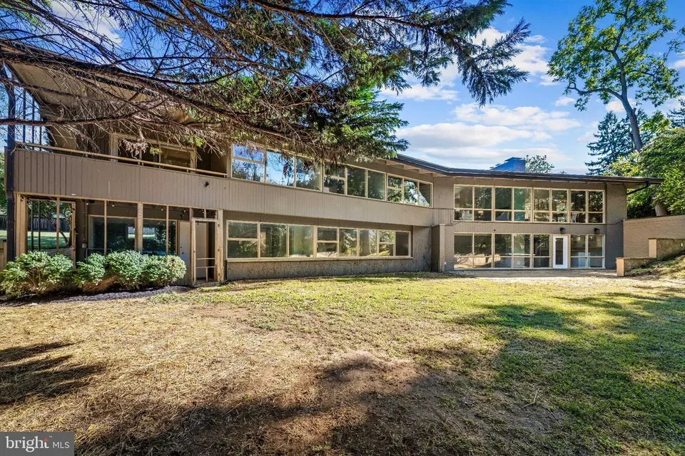 7 Bed 3 Bath Established Mid-Century Residence in Annapolis, MD - 3