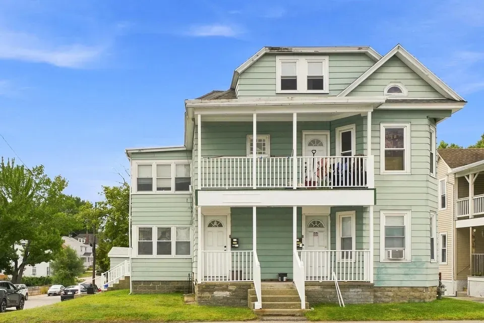 7 Bed 3 Bath Multi-Unit Residential Property in Manchester, NH - 2