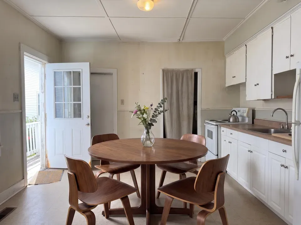 7 Bed 3 Bath Multi-Unit Residential Property in Manchester, NH - 3