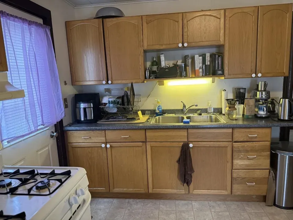 7 Bed 4 Bath Multi-Unit Residential Property in Burlington, VT - 5