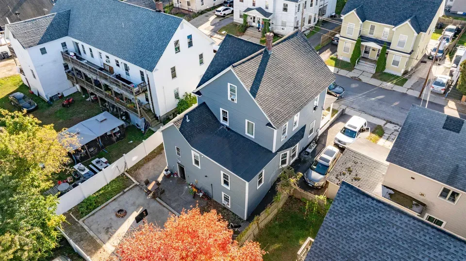 7 Bed 5 Bath Classic Historic Era Home in Nashua, NH - 2