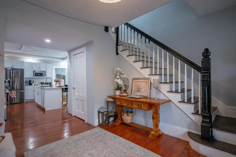7 Bed 5 Bath Classic Historic Era Home in Nashua, NH - 5