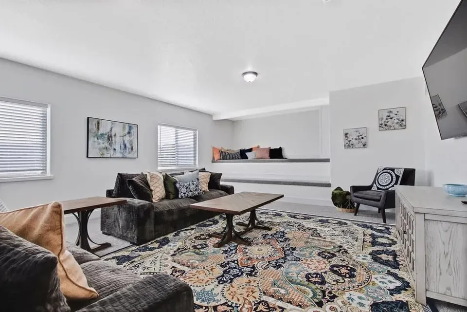 7 Bed 5 Bath Contemporary High-Rise Condo in Meridian, ID