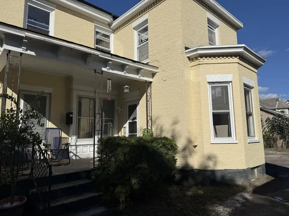 7 Bed 5 Bath Multi-Unit Residential Property in Burlington, VT - 2