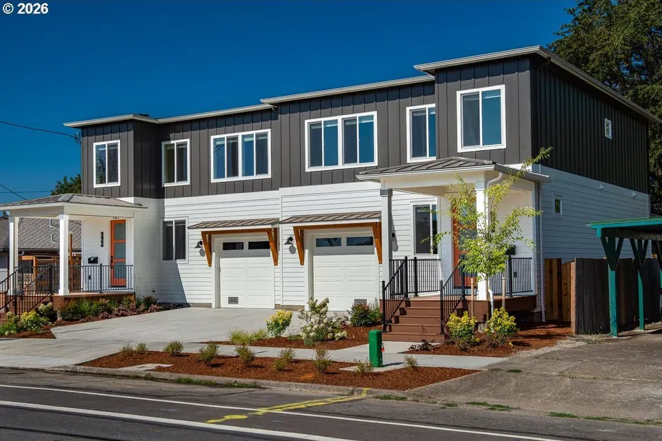 7 Bed 5 Bath Multi-Unit Residential Property in Corvallis, OR - 2