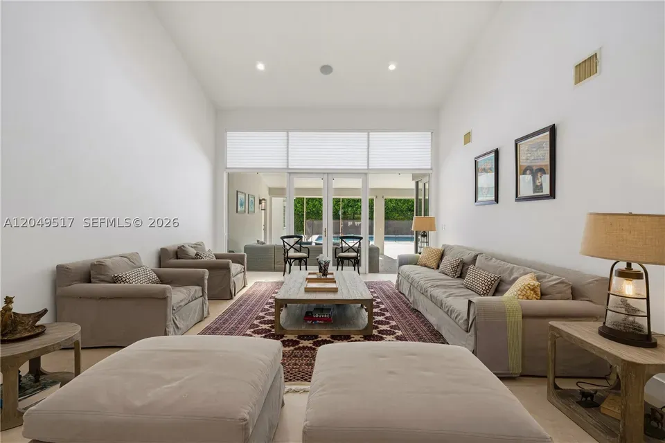 7 Bed 5 Bath Traditional Suburban Family Home in Coral Gables, FL - 3