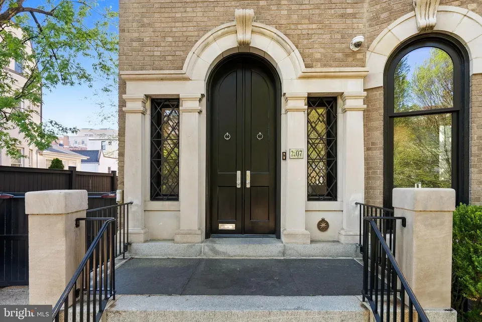7 Bed 6 Bath Classic Historic Era Home in Washington, DC - 2