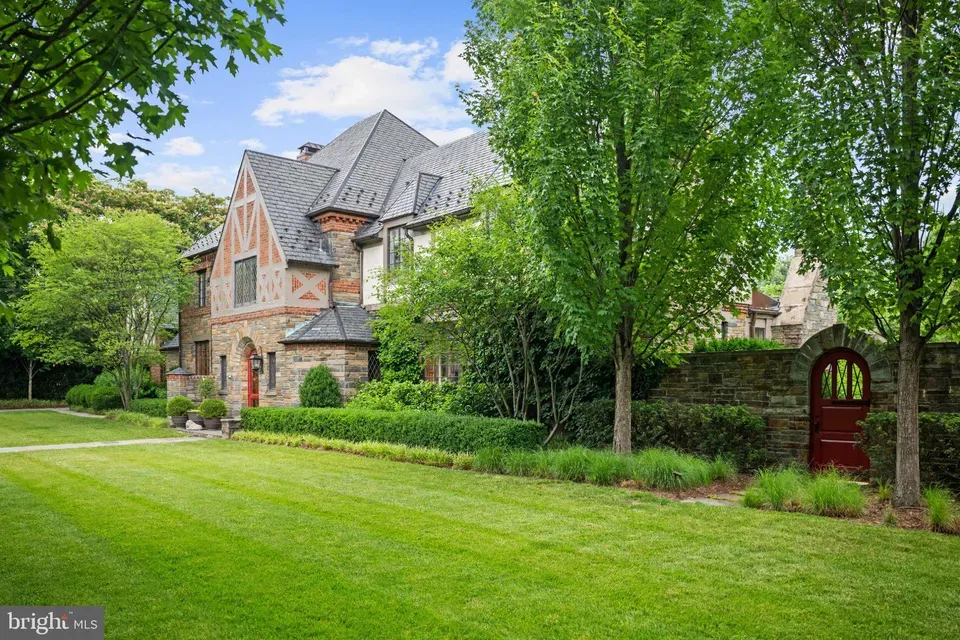 7 Bed 6 Bath Classic Historic Era Home in Washington, DC - 3