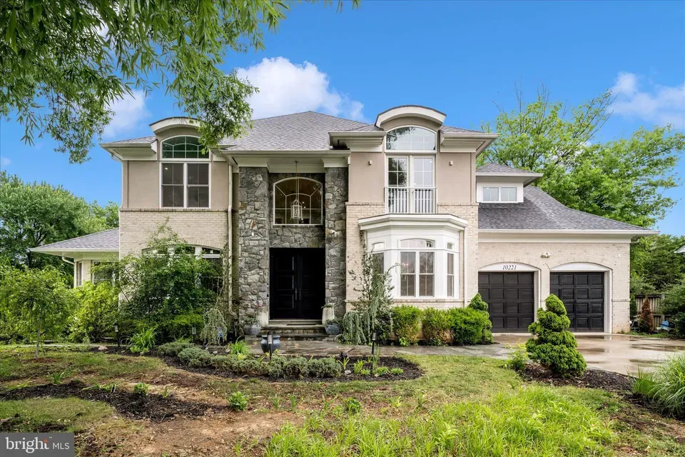 7 Bed 6 Bath Established Contemporary Home in Bethesda, MD - 1