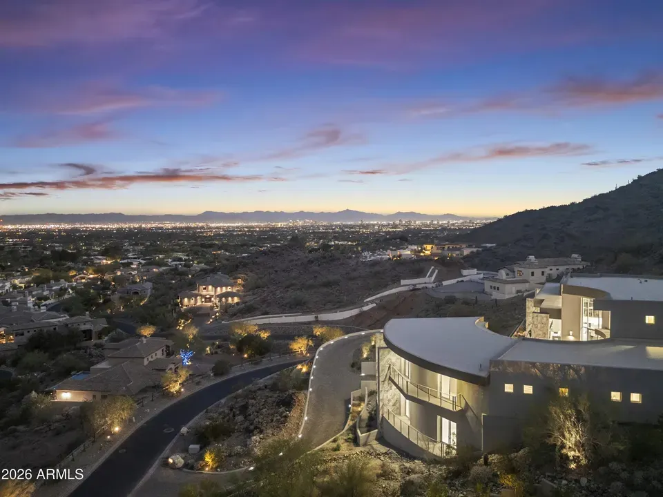 7 Bed 6 Bath Modern Architectural Estate in Phoenix, AZ - 2