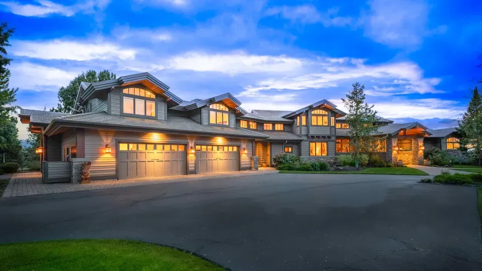 7 Bed 8 Bath Established Contemporary Home in Bend, OR - 5