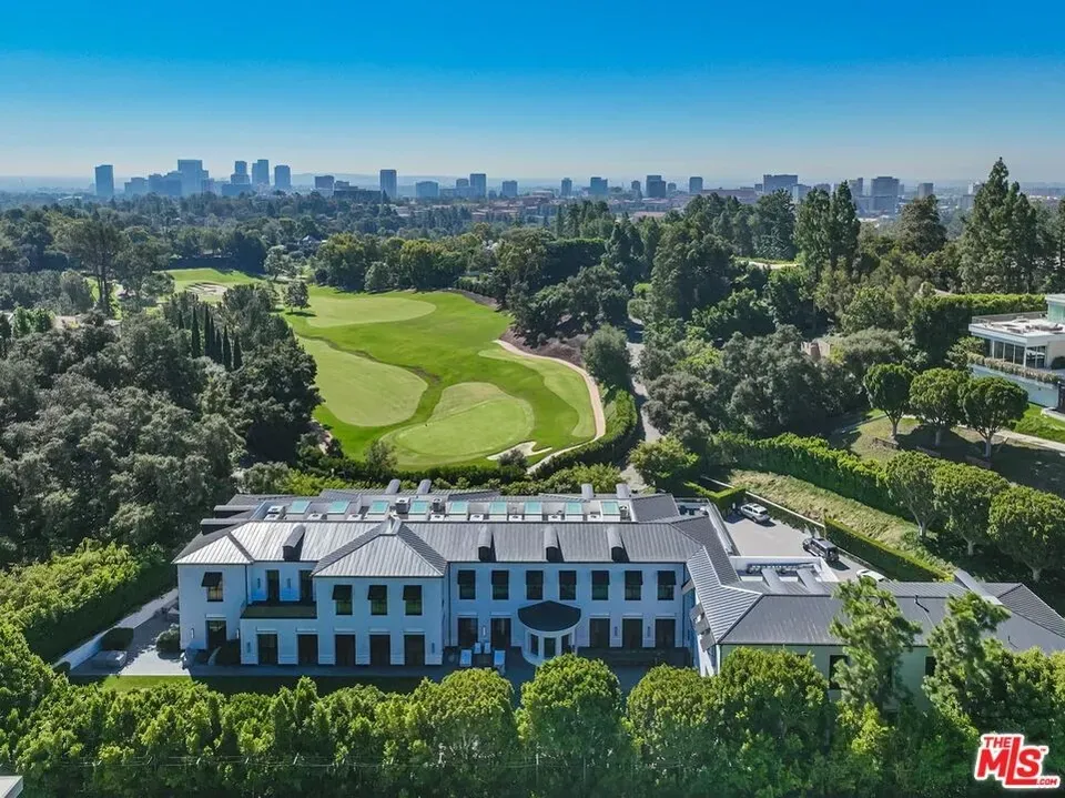 8 Bed 12 Bath Modern Architectural Estate in Los Angeles, CA - 1