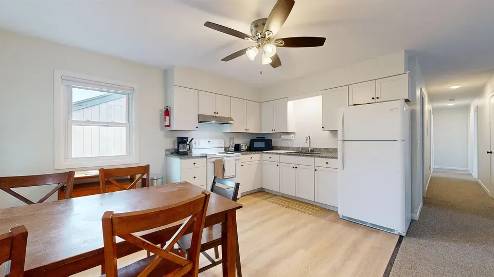 8 Bed 2 Bath Multi-Unit Residential Property in Burlington, VT - 4