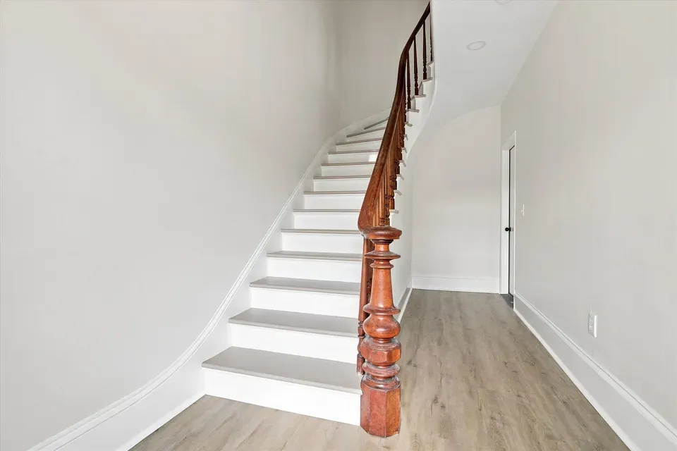 8 Bed 3 Bath Multi-Unit Residential Property in Manchester, NH - 3