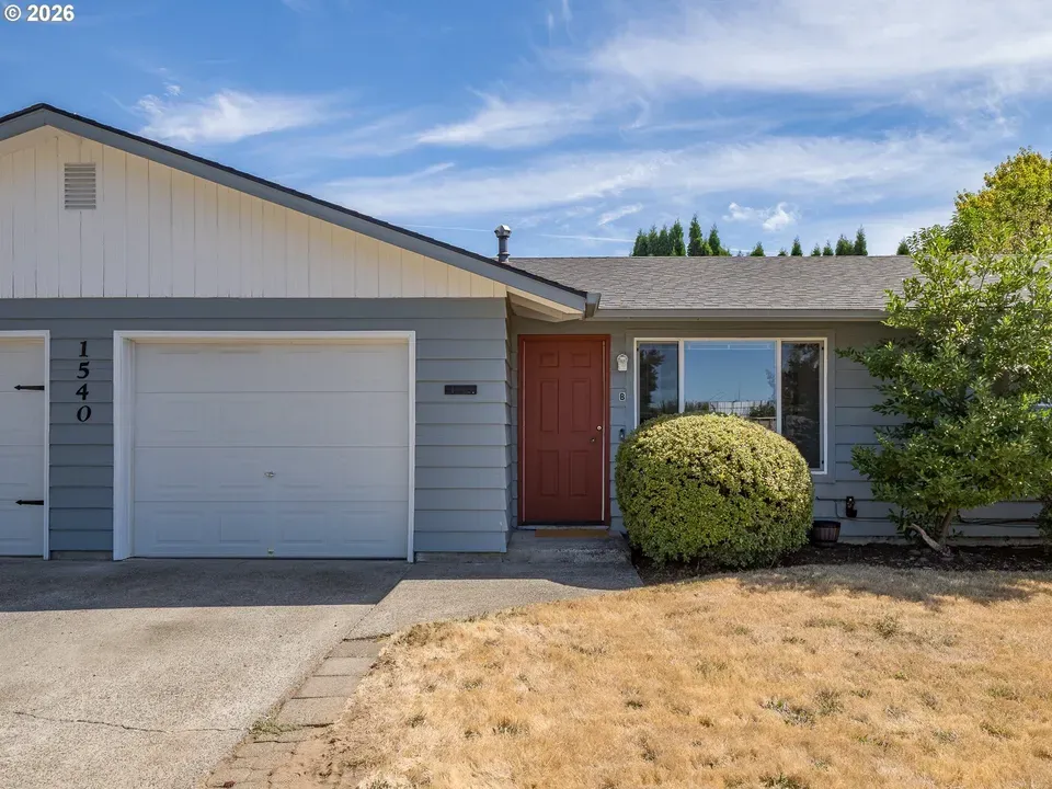 8 Bed 4 Bath Multi-Unit Residential Property in Hillsboro, OR - 5