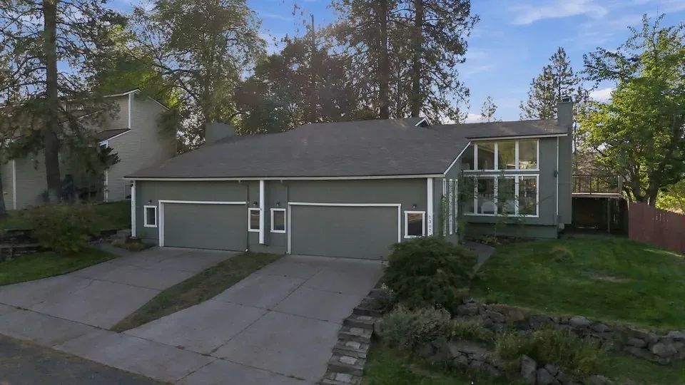 8 Bed 4 Bath Multi-Unit Residential Property in Spokane, WA - 3